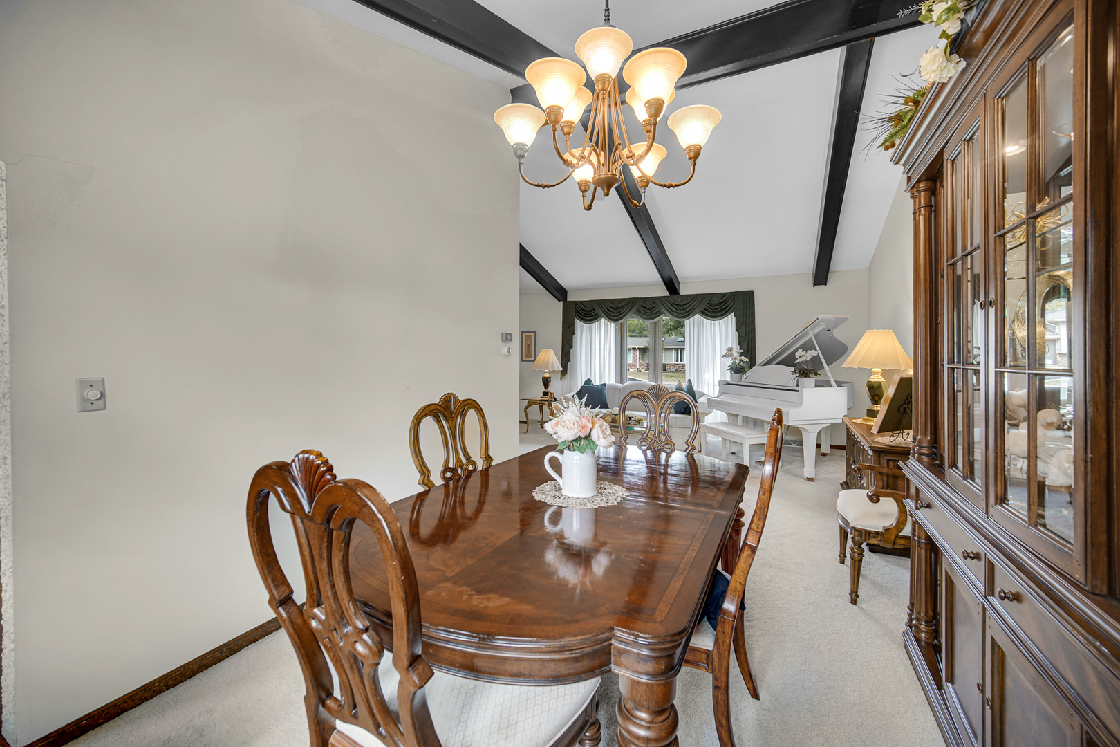 292 Juniper Drive, Wood Dale, IL 60191