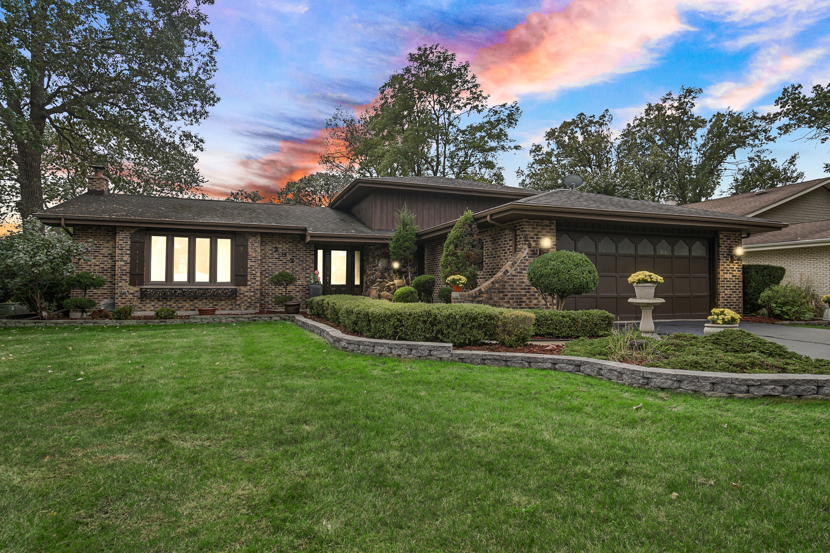 292 Juniper Drive, Wood Dale, IL 60191