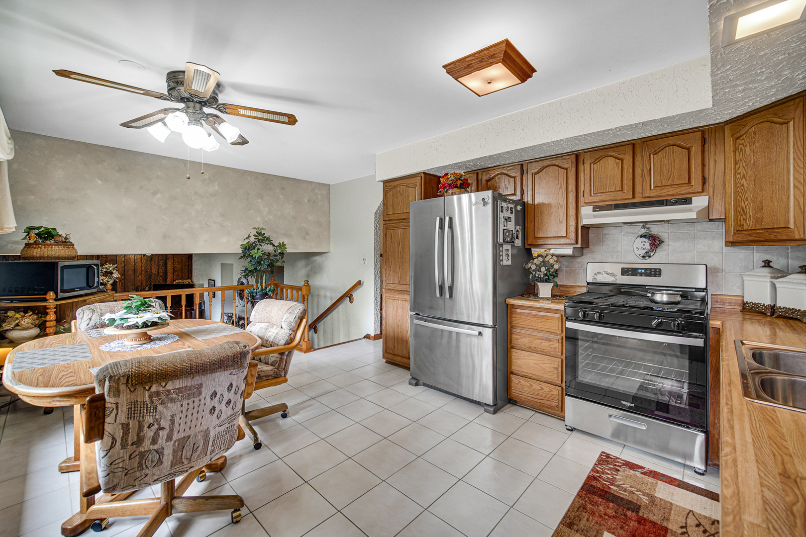 292 Juniper Drive, Wood Dale, IL 60191