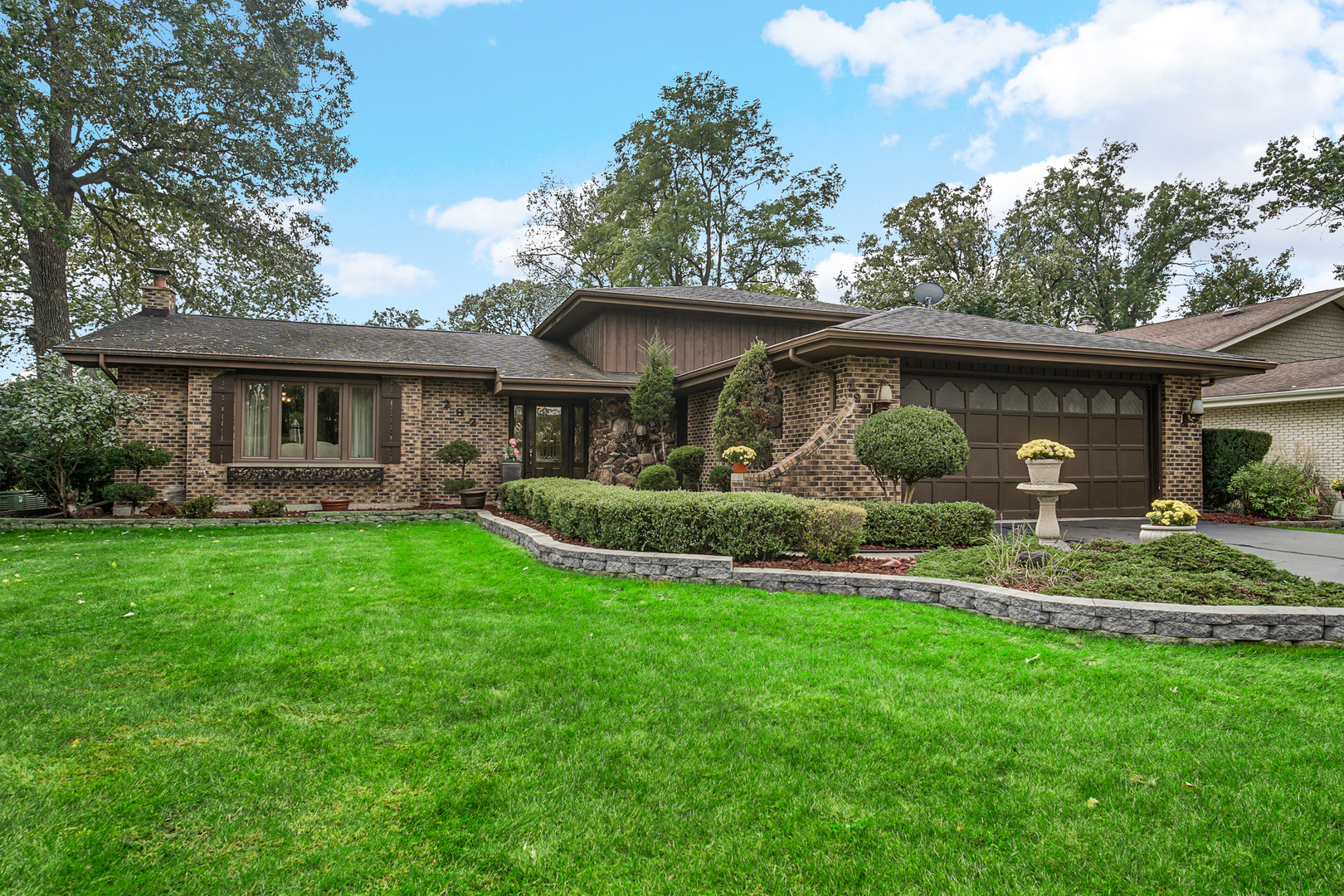 292 Juniper Drive, Wood Dale, IL 60191