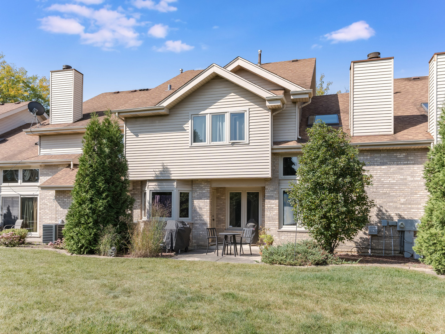 17105 Rochelle Lane, Tinley Park, IL 60487