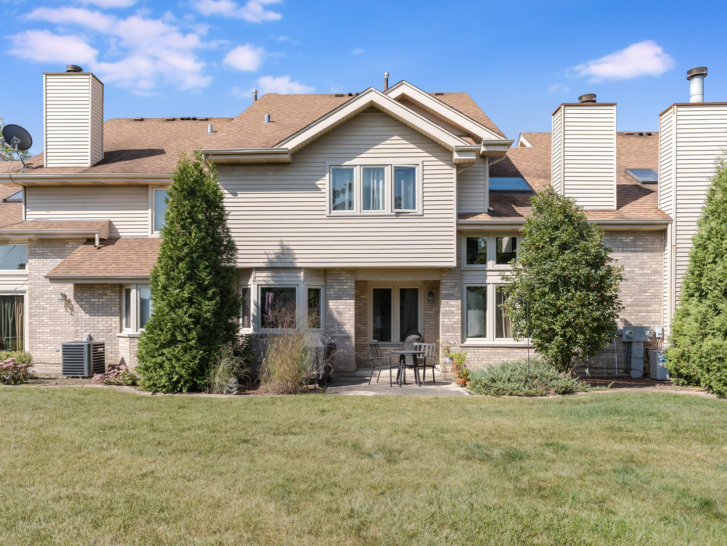 17105 Rochelle Lane, Tinley Park, IL 60487