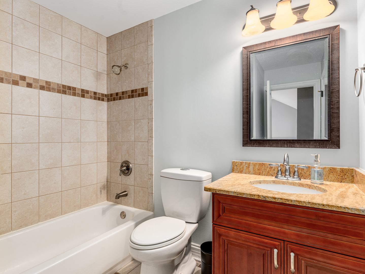17105 Rochelle Lane, Tinley Park, IL 60487