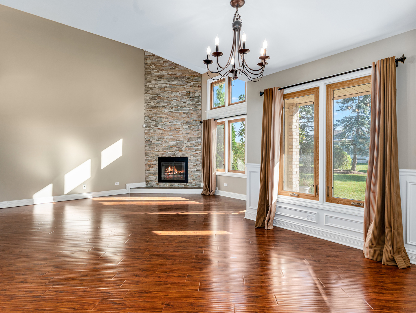17105 Rochelle Lane, Tinley Park, IL 60487