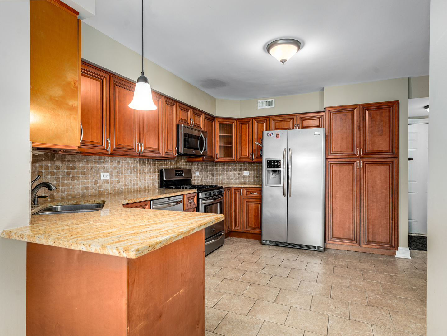 17105 Rochelle Lane, Tinley Park, IL 60487