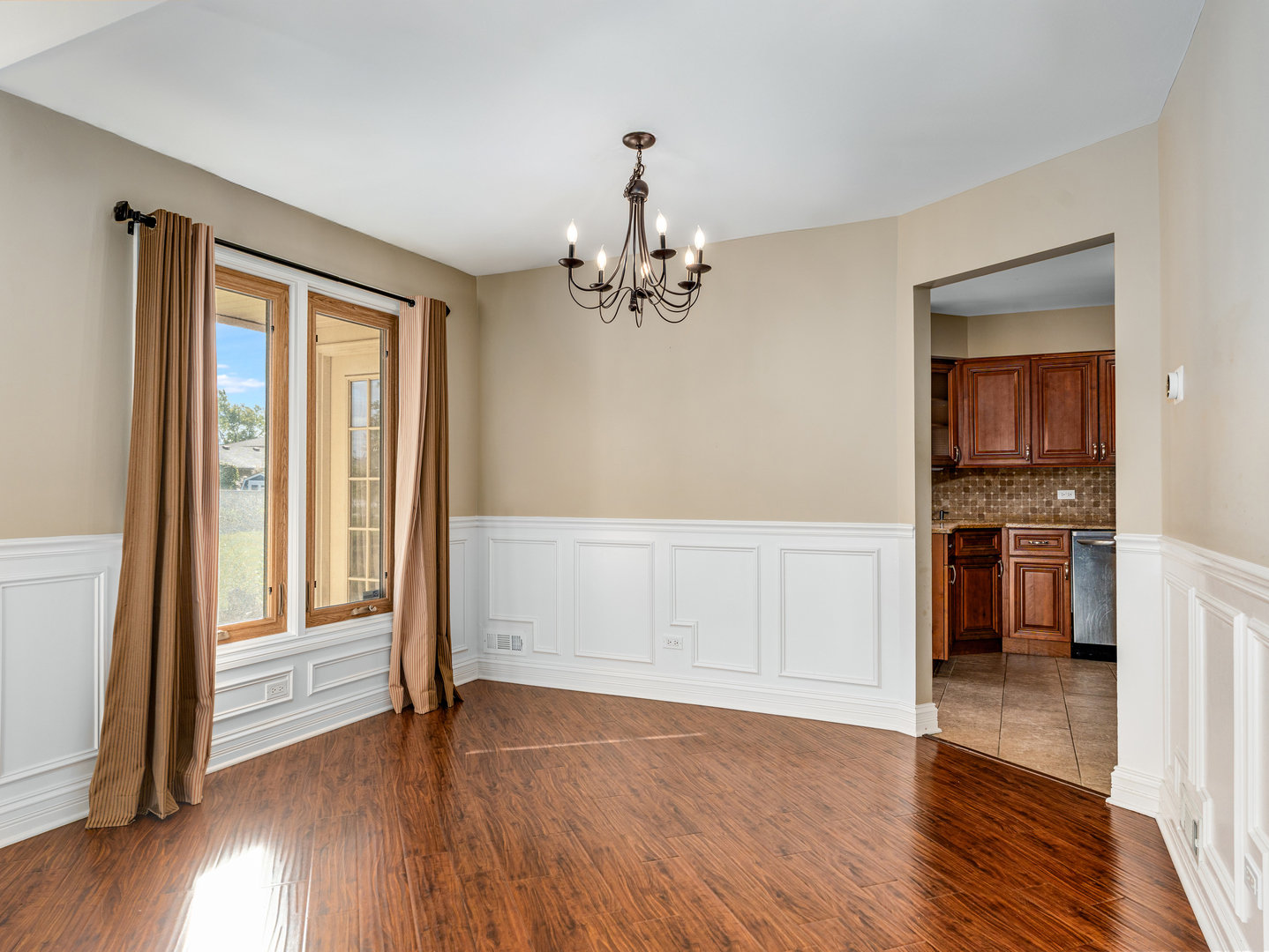 17105 Rochelle Lane, Tinley Park, IL 60487