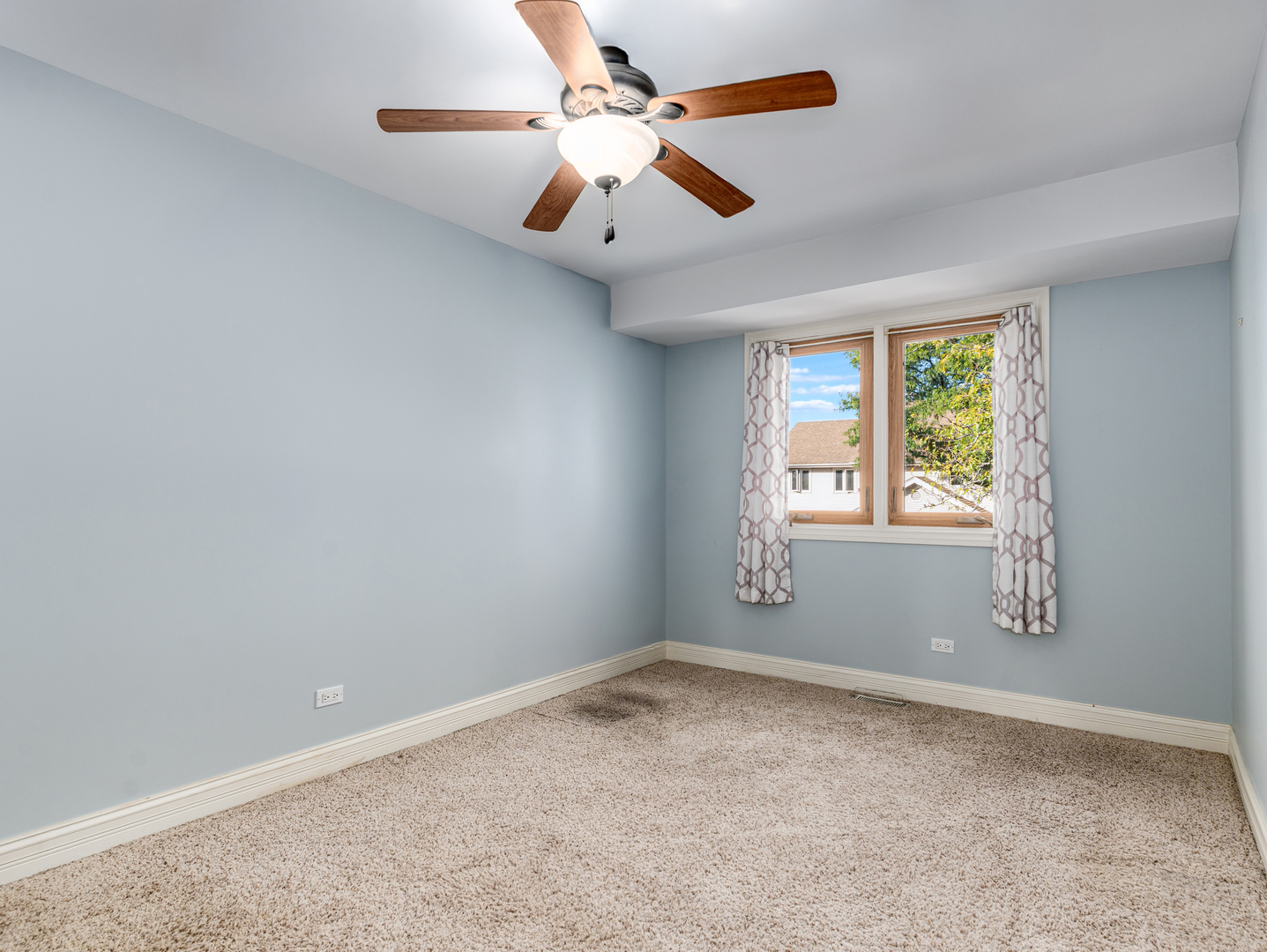 17105 Rochelle Lane, Tinley Park, IL 60487