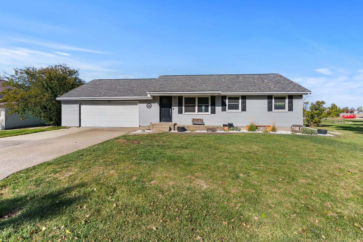 208 E 8th Street, Gridley, IL 61744