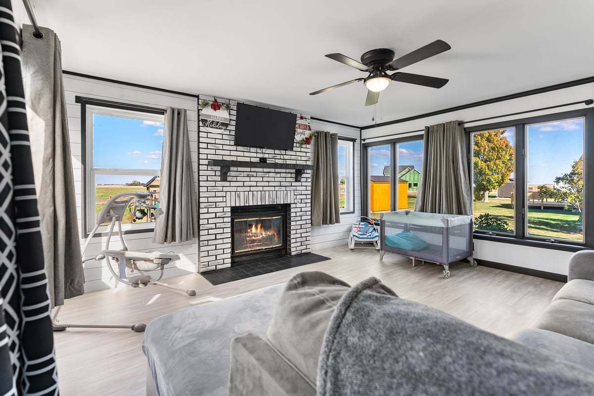 208 E 8th Street, Gridley, IL 61744