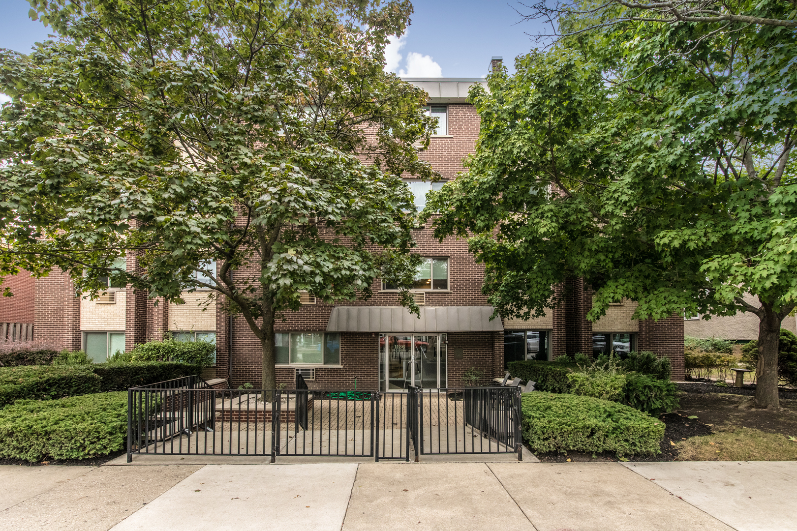 1136 Greenleaf Avenue #303, Wilmette, IL 60091