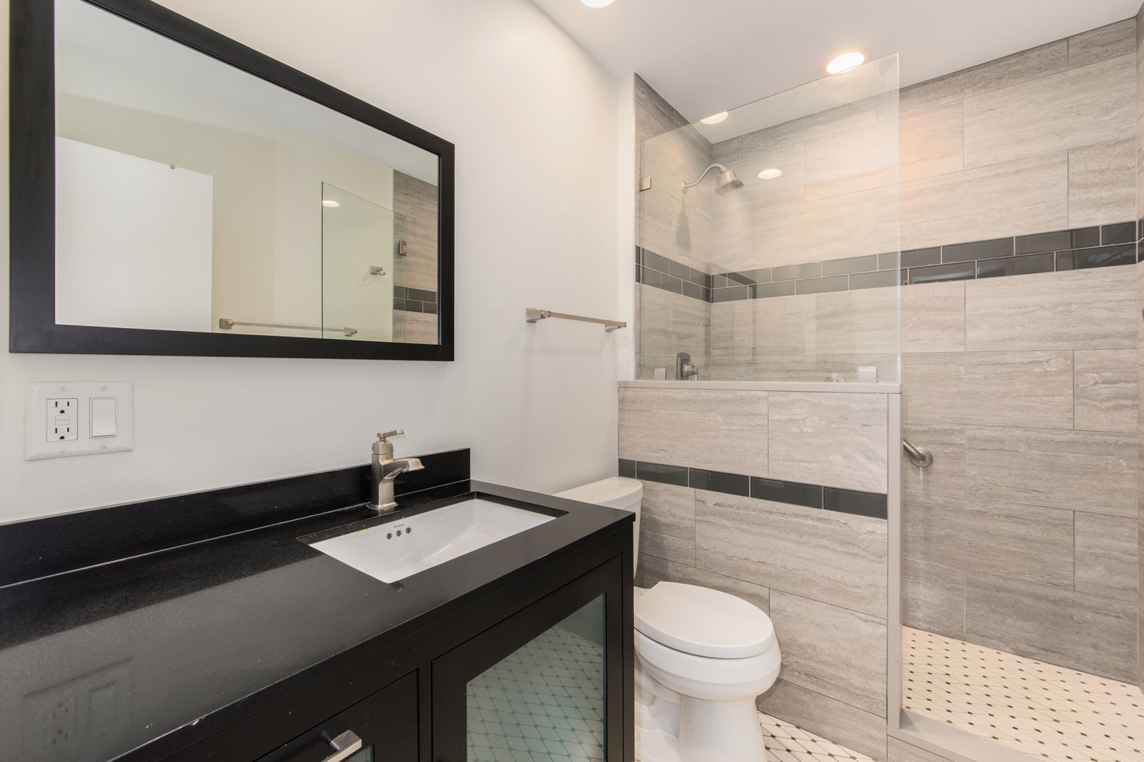 1136 Greenleaf Avenue #303, Wilmette, IL 60091