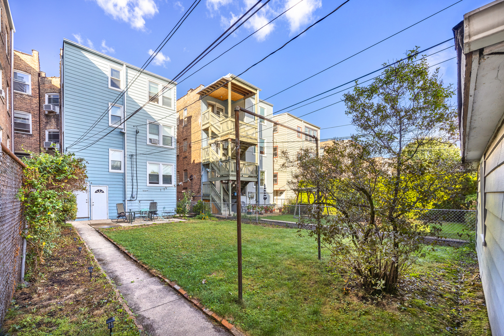2443 W Gunnison Street #1, Chicago, IL 60625