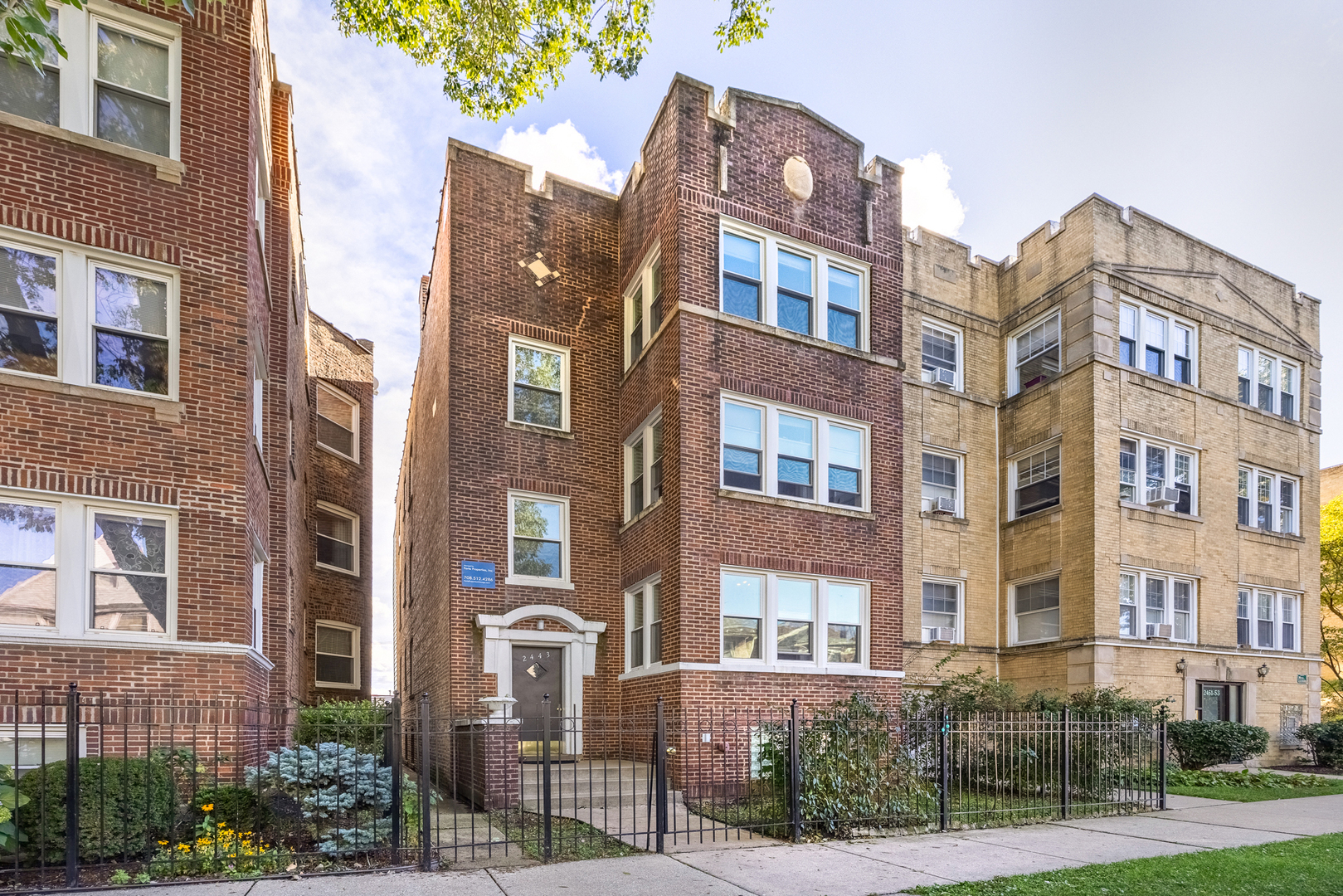 2443 W Gunnison Street #1, Chicago, IL 60625