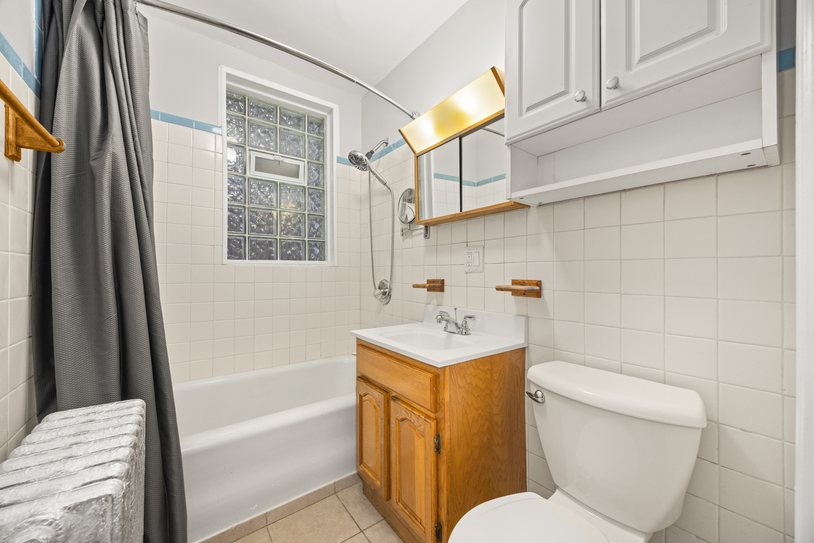 2443 W Gunnison Street #1, Chicago, IL 60625