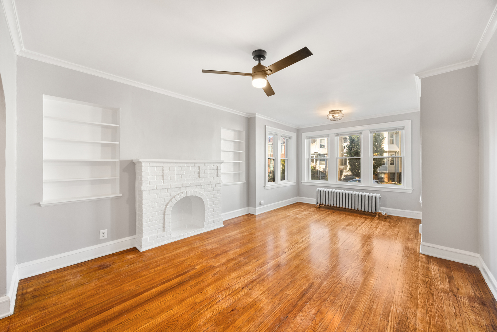 2443 W Gunnison Street #1, Chicago, IL 60625