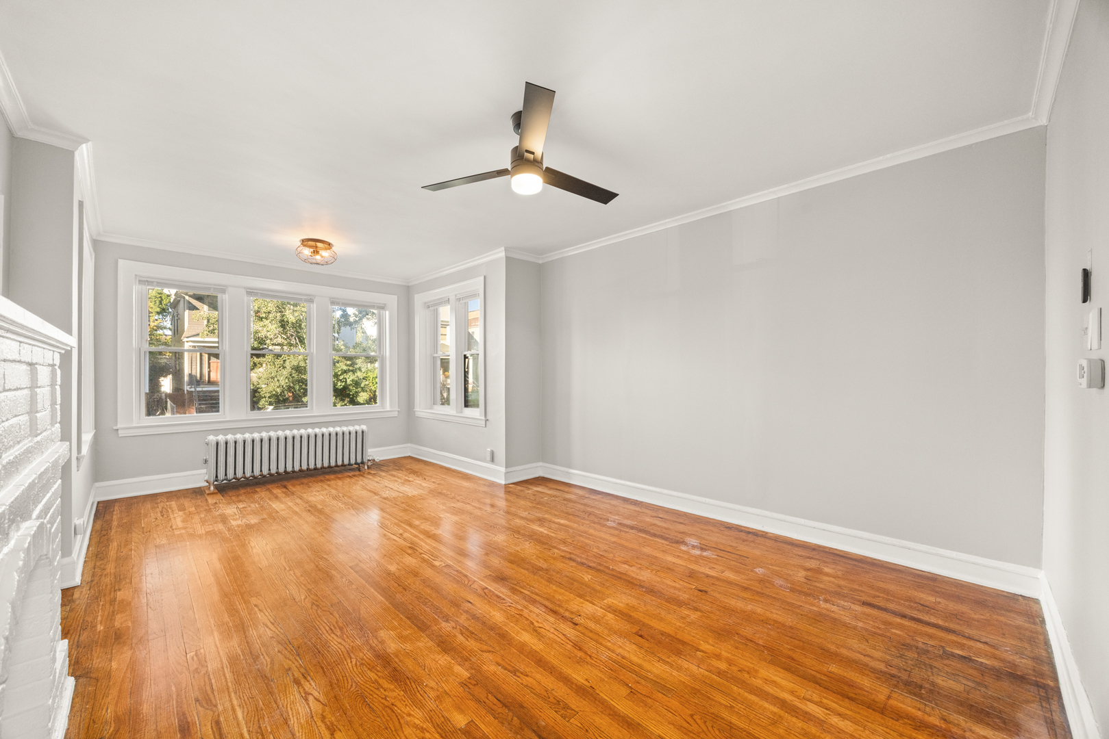2443 W Gunnison Street #1, Chicago, IL 60625