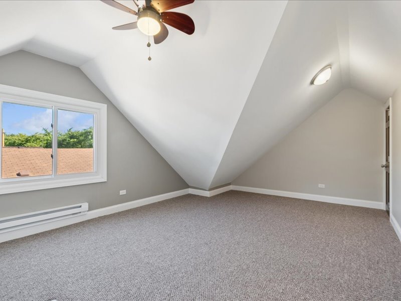 10726 S Sacramento Avenue, Chicago, IL 60655