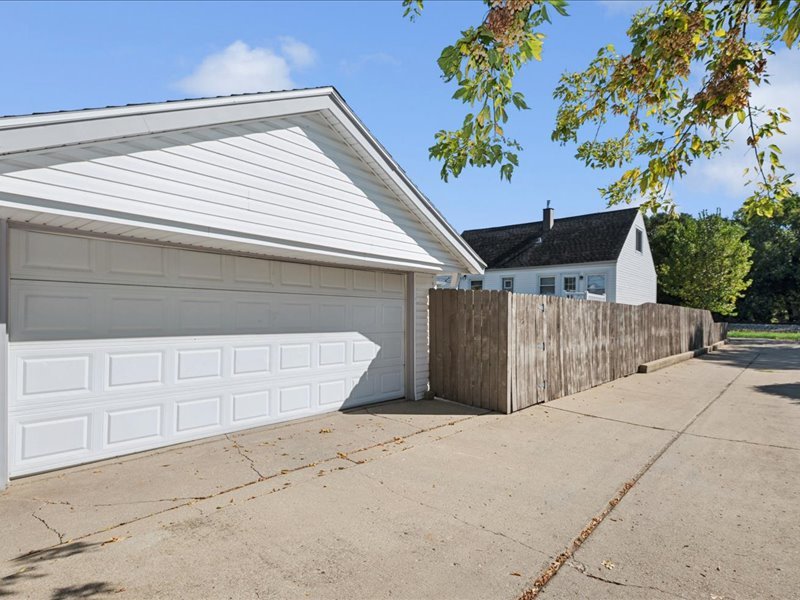 10726 S Sacramento Avenue, Chicago, IL 60655