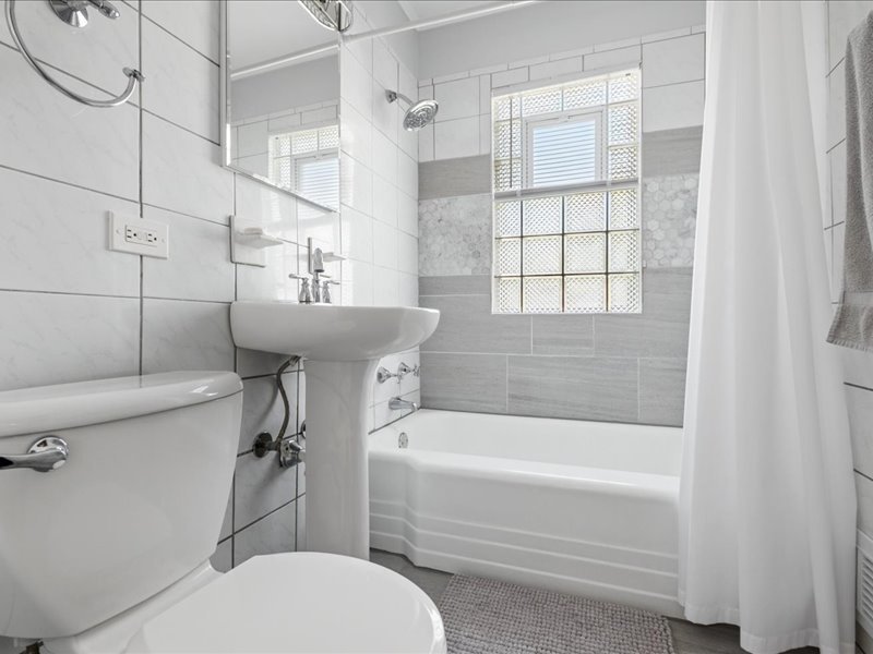 10726 S Sacramento Avenue, Chicago, IL 60655