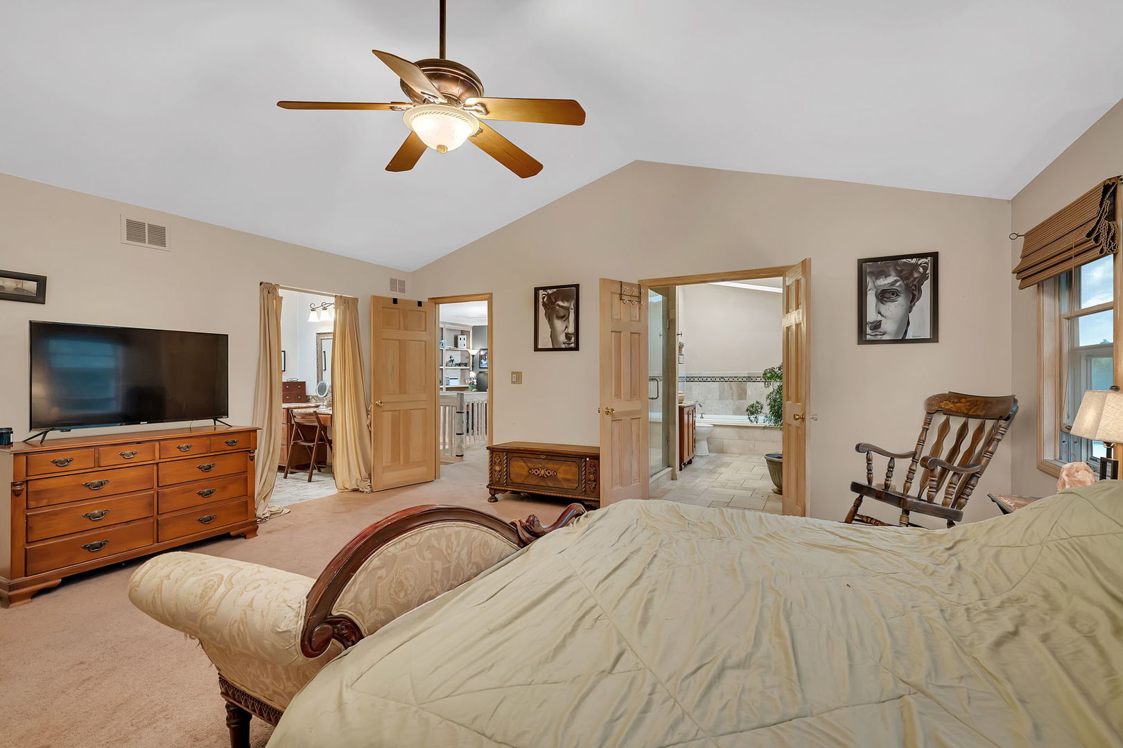 1206 Pleasant Knoll Drive, Joliet, IL 60435