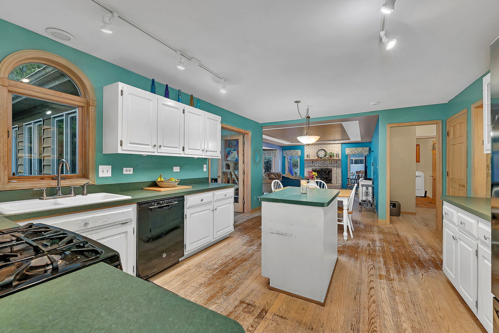 1206 Pleasant Knoll Drive, Joliet, IL 60435