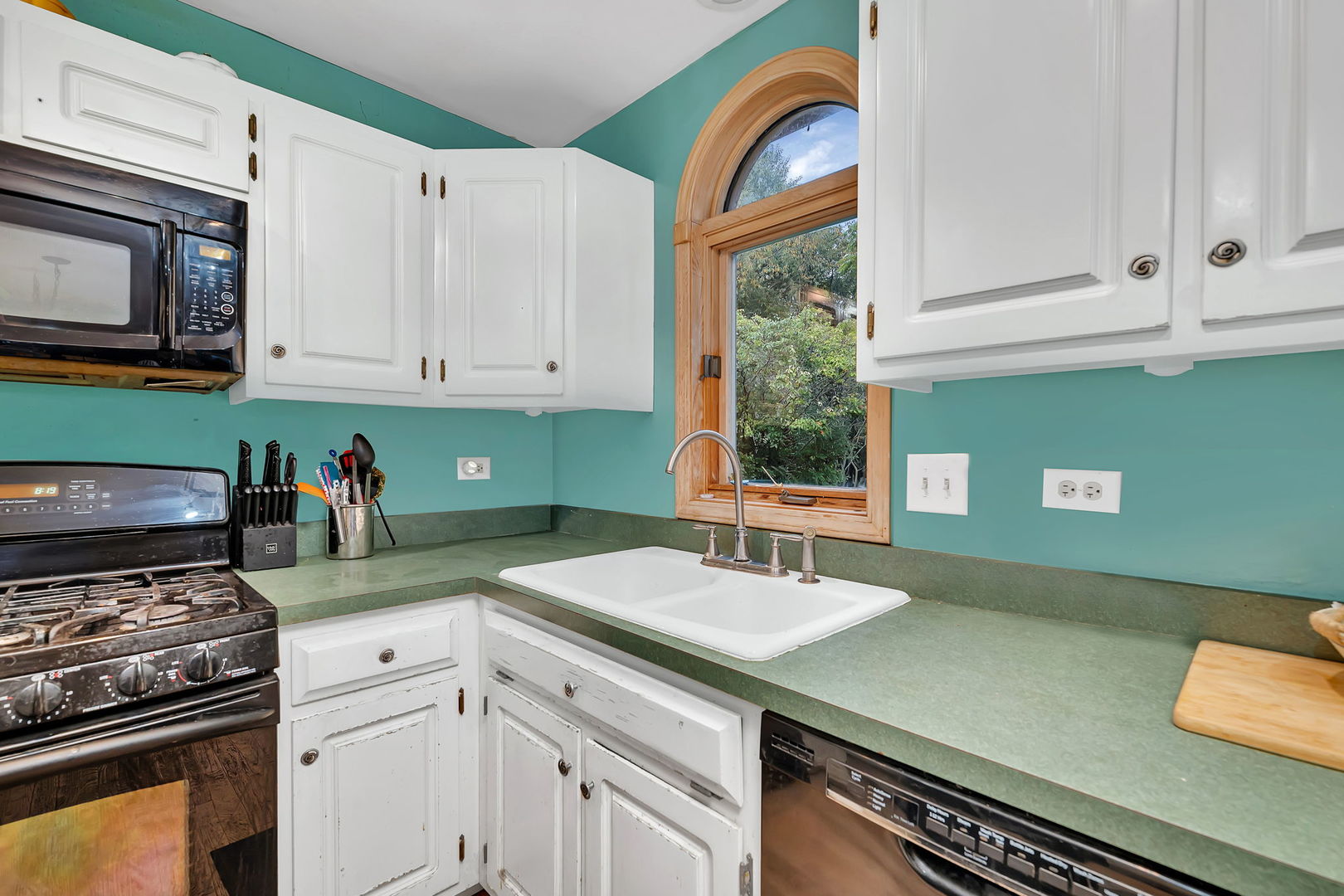 1206 Pleasant Knoll Drive, Joliet, IL 60435