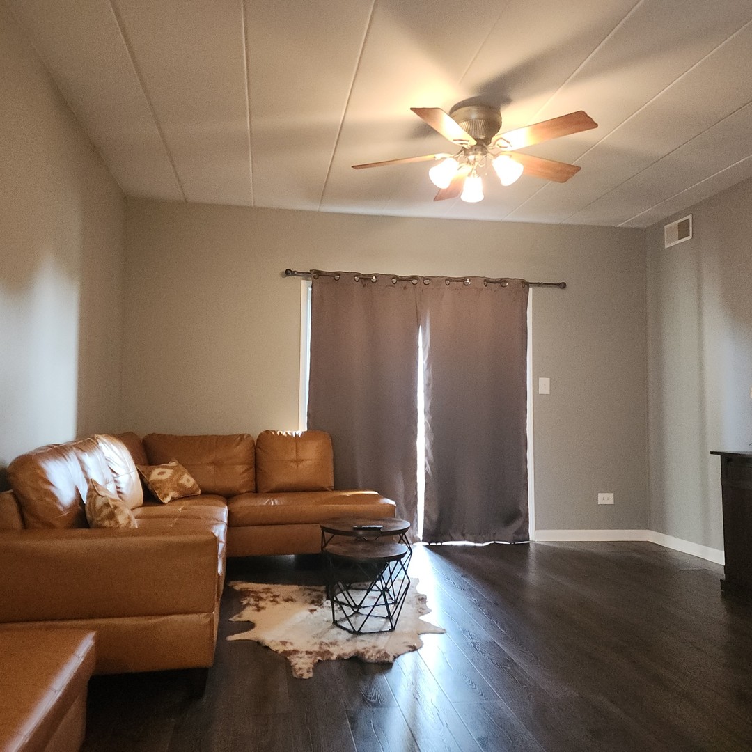 10624 S CENTRAL Avenue #1A, Chicago Ridge, IL 60415