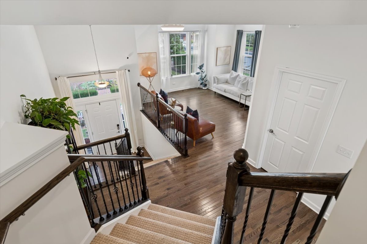 4199 Royal Mews Circle, Naperville, IL 60564