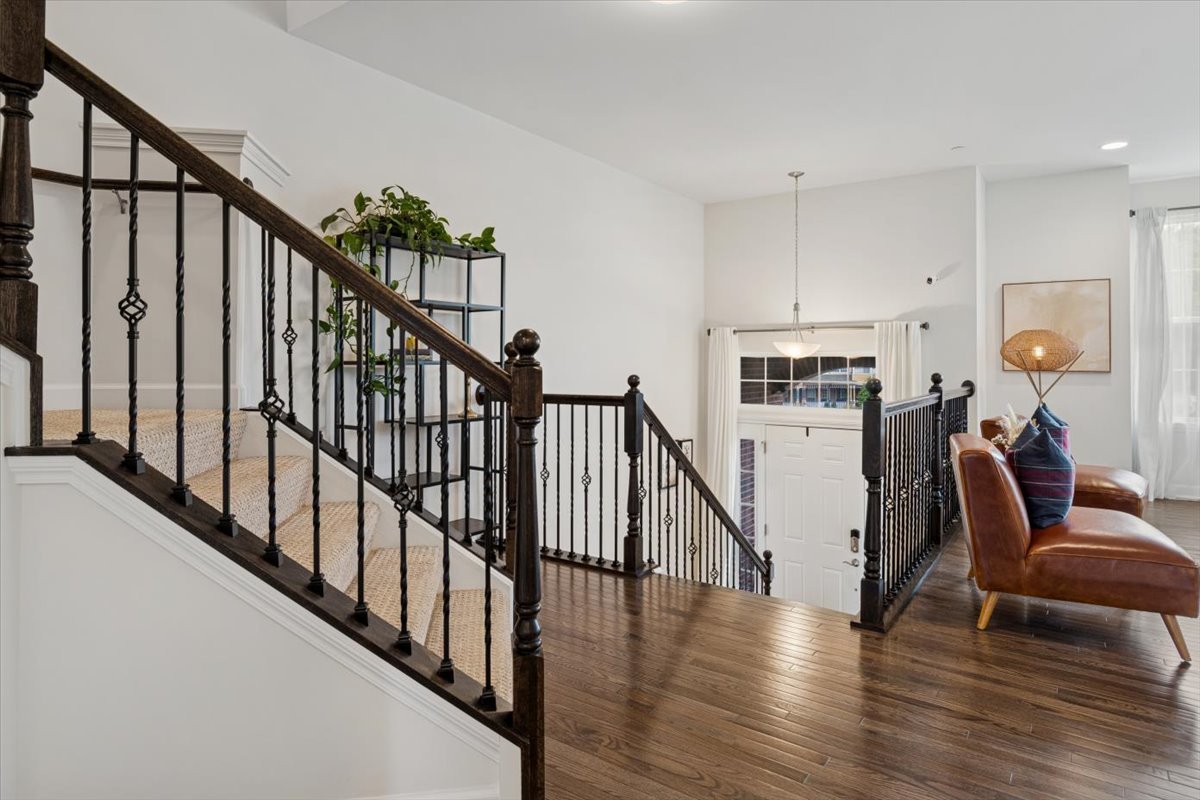 4199 Royal Mews Circle, Naperville, IL 60564