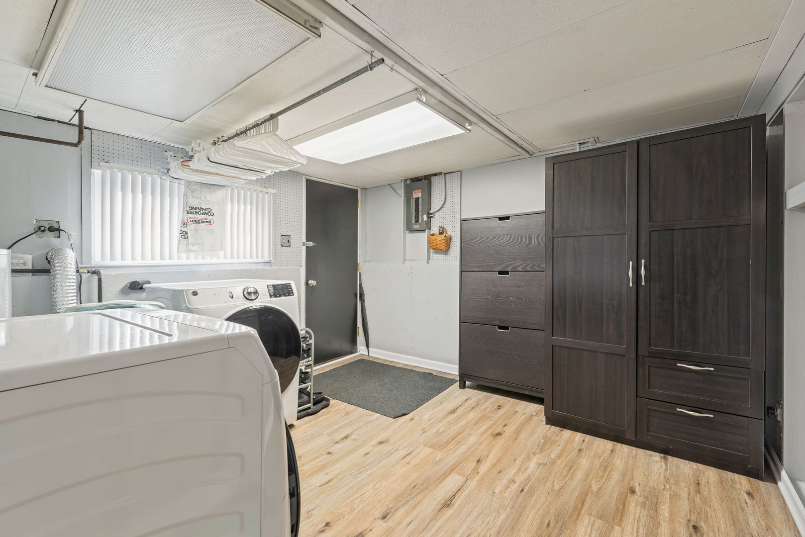 216 S Edgewood Avenue, Lombard, IL 60148