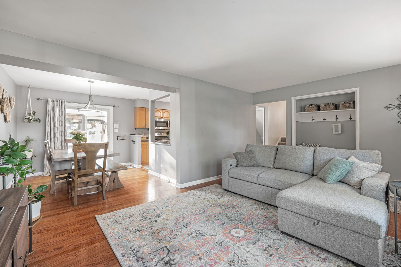 216 S Edgewood Avenue, Lombard, IL 60148