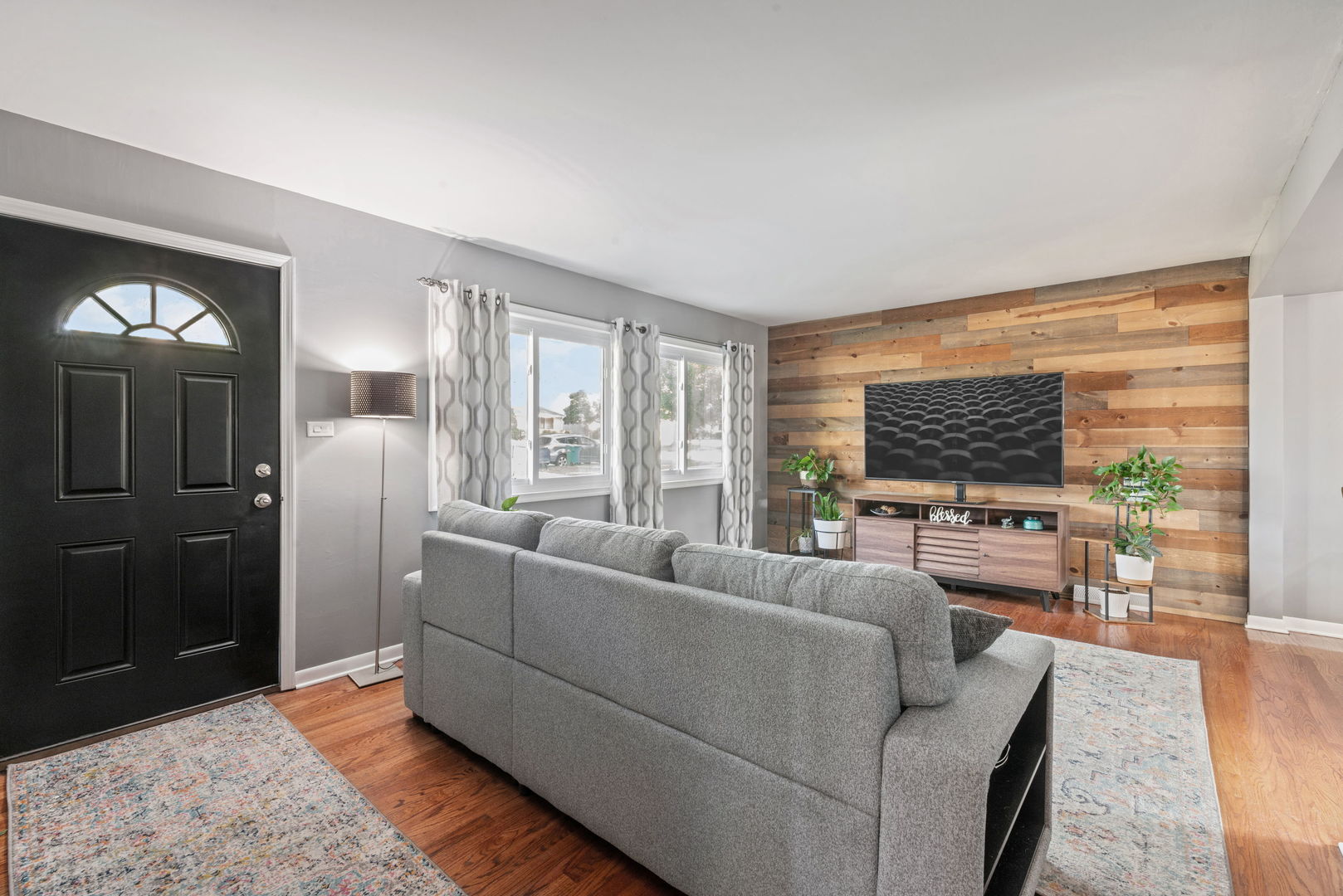 216 S Edgewood Avenue, Lombard, IL 60148