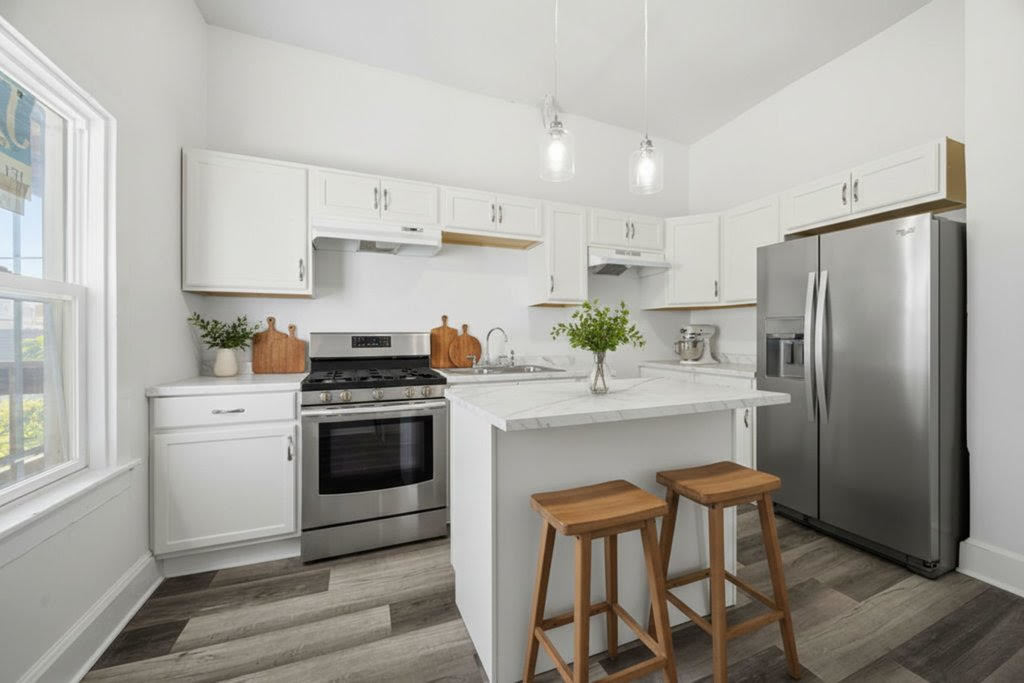 8919 S Exchange Avenue, Chicago, IL 60617