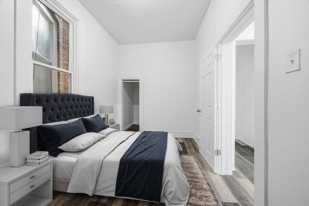 8919 S Exchange Avenue, Chicago, IL 60617