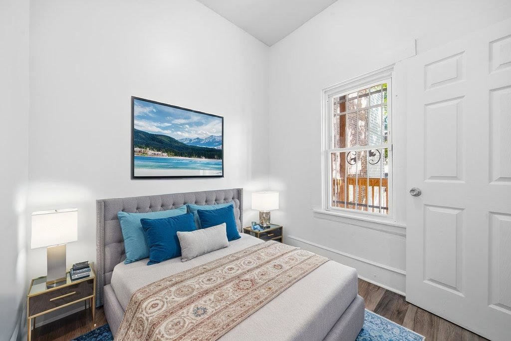 8919 S Exchange Avenue, Chicago, IL 60617