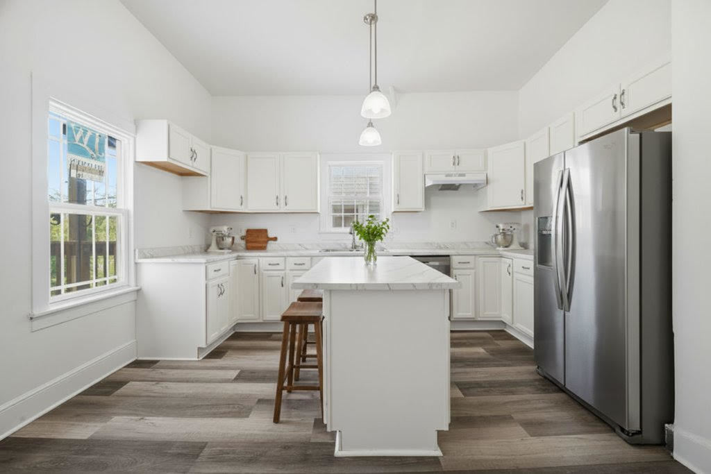 8919 S Exchange Avenue, Chicago, IL 60617