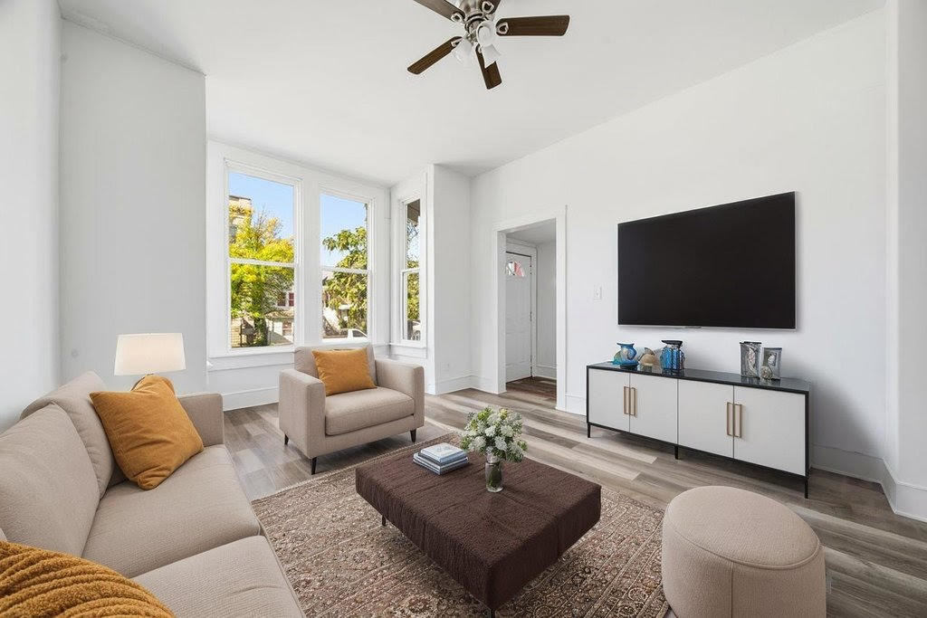 8919 S Exchange Avenue, Chicago, IL 60617