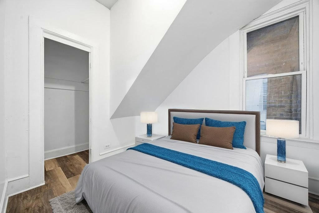 8919 S Exchange Avenue, Chicago, IL 60617