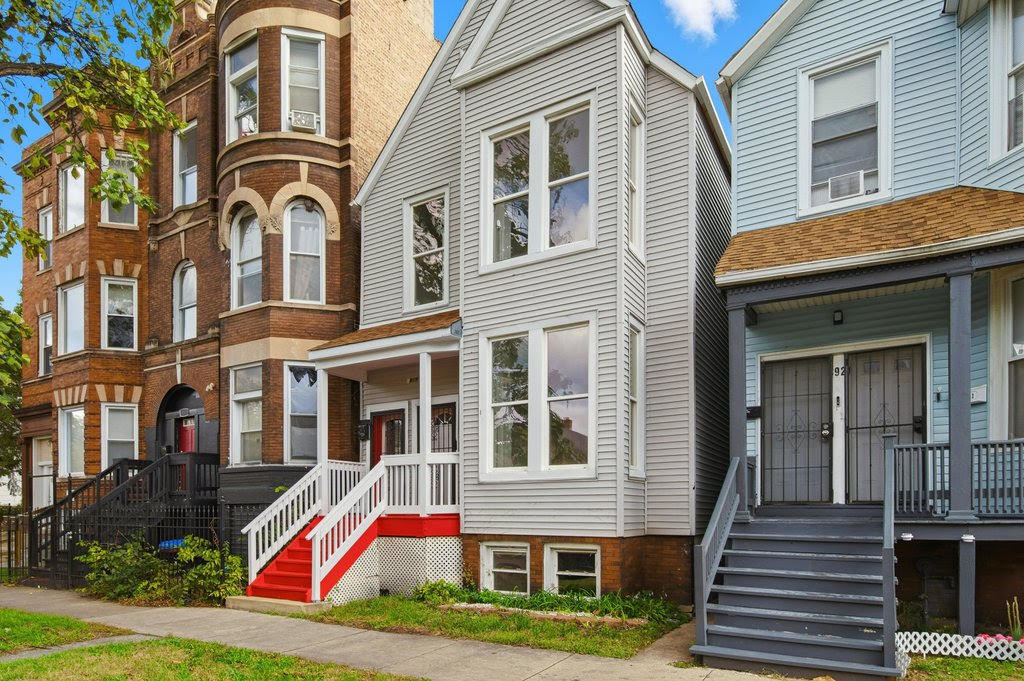 8919 S Exchange Avenue, Chicago, IL 60617