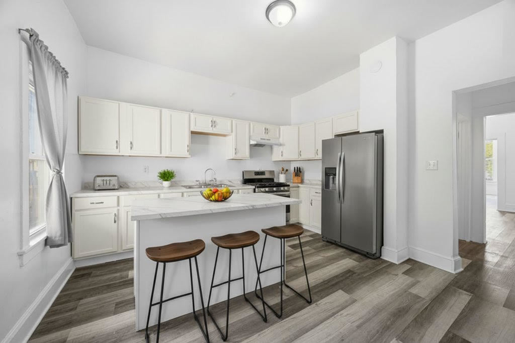 8919 S Exchange Avenue, Chicago, IL 60617