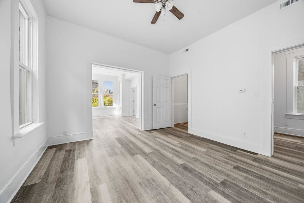 8919 S Exchange Avenue, Chicago, IL 60617