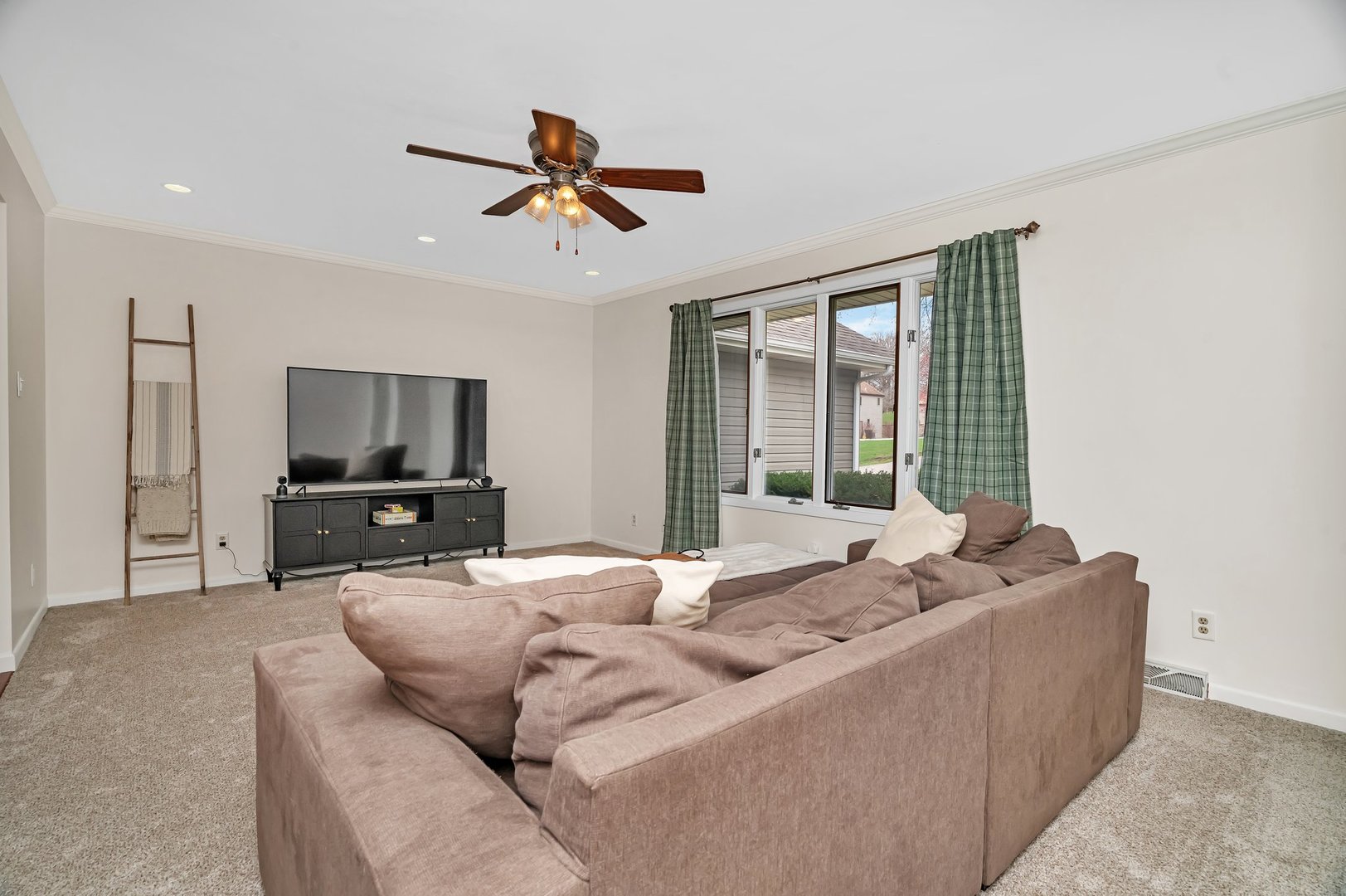 218 San Carlos Road, Minooka, IL 60447