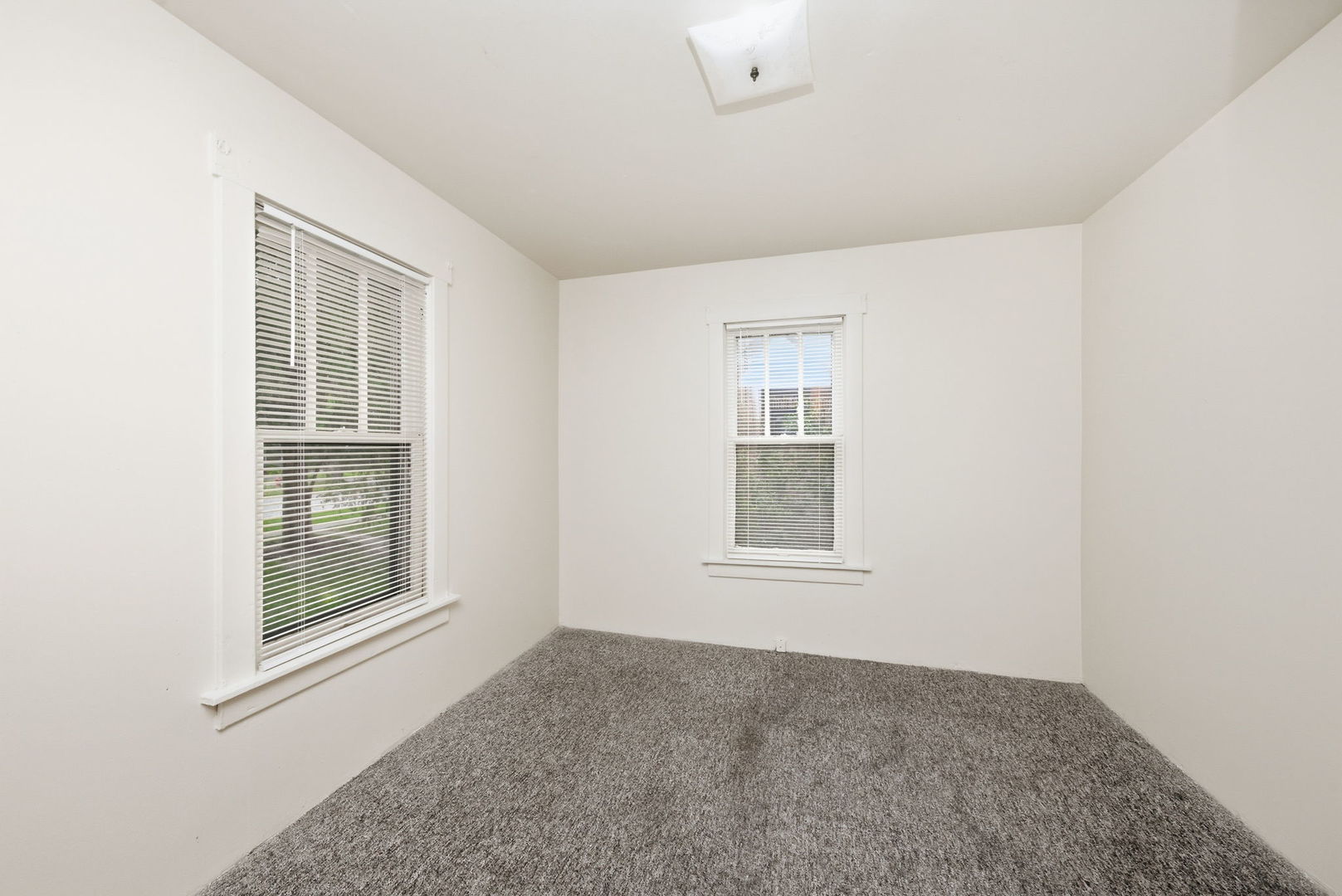 127 S Lincoln Street, Westmont, IL 60559