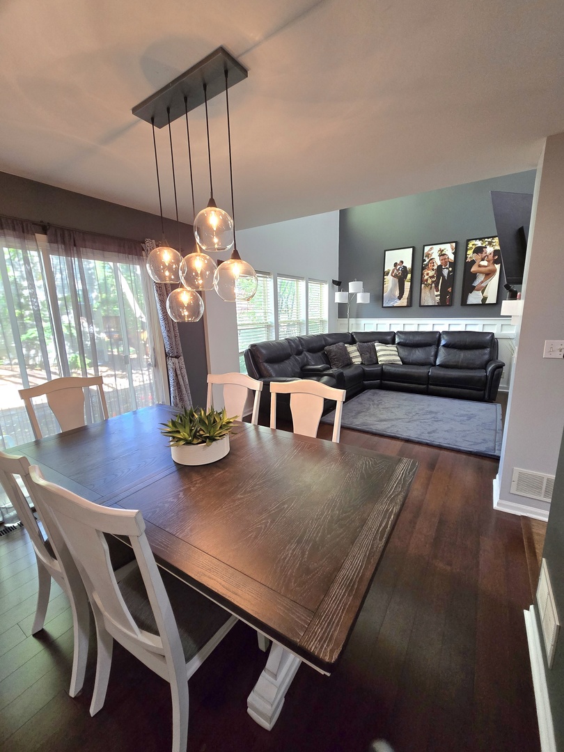 1736 Brookwood Road, Lisle, IL 60532