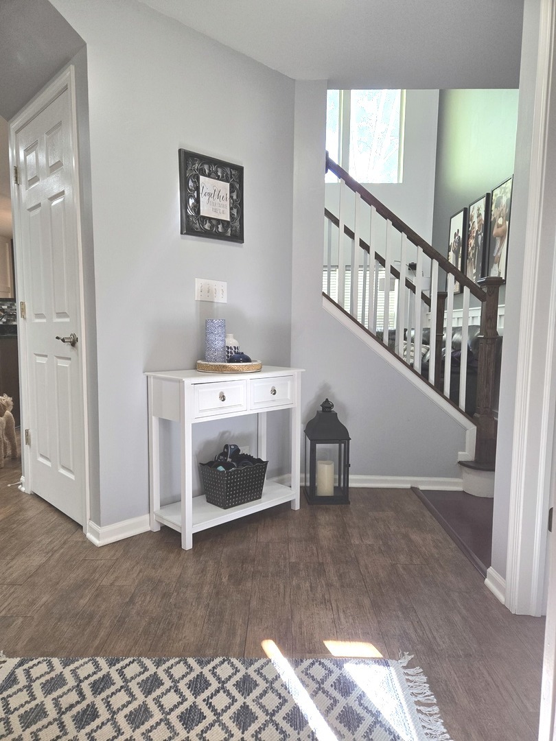 1736 Brookwood Road, Lisle, IL 60532
