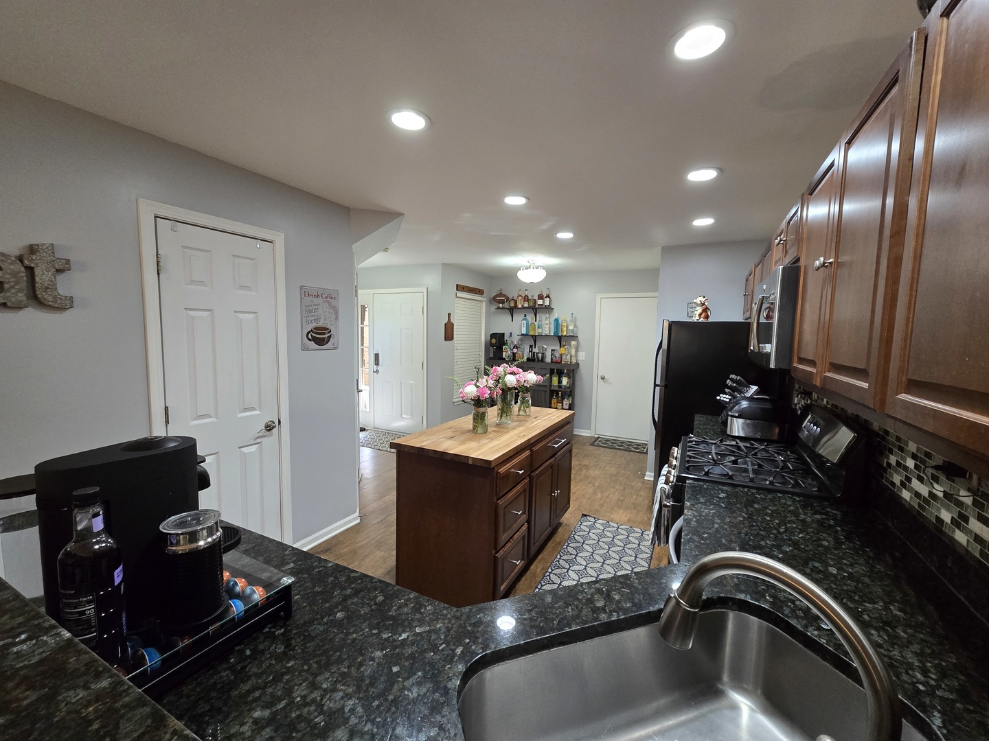 1736 Brookwood Road, Lisle, IL 60532