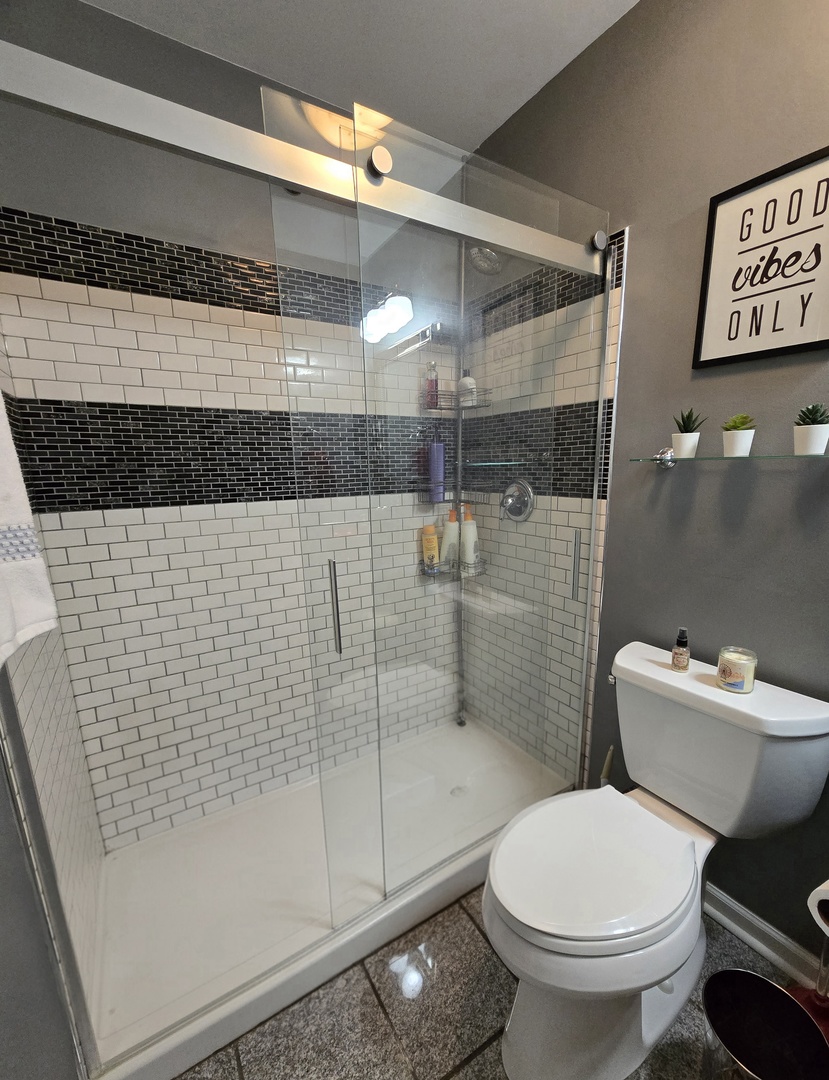 1736 Brookwood Road, Lisle, IL 60532