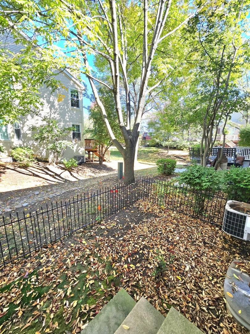 1736 Brookwood Road, Lisle, IL 60532