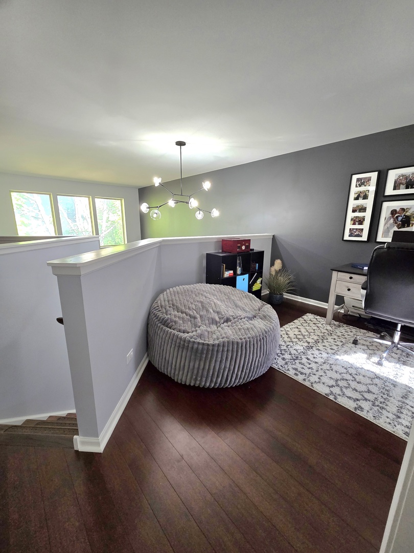 1736 Brookwood Road, Lisle, IL 60532