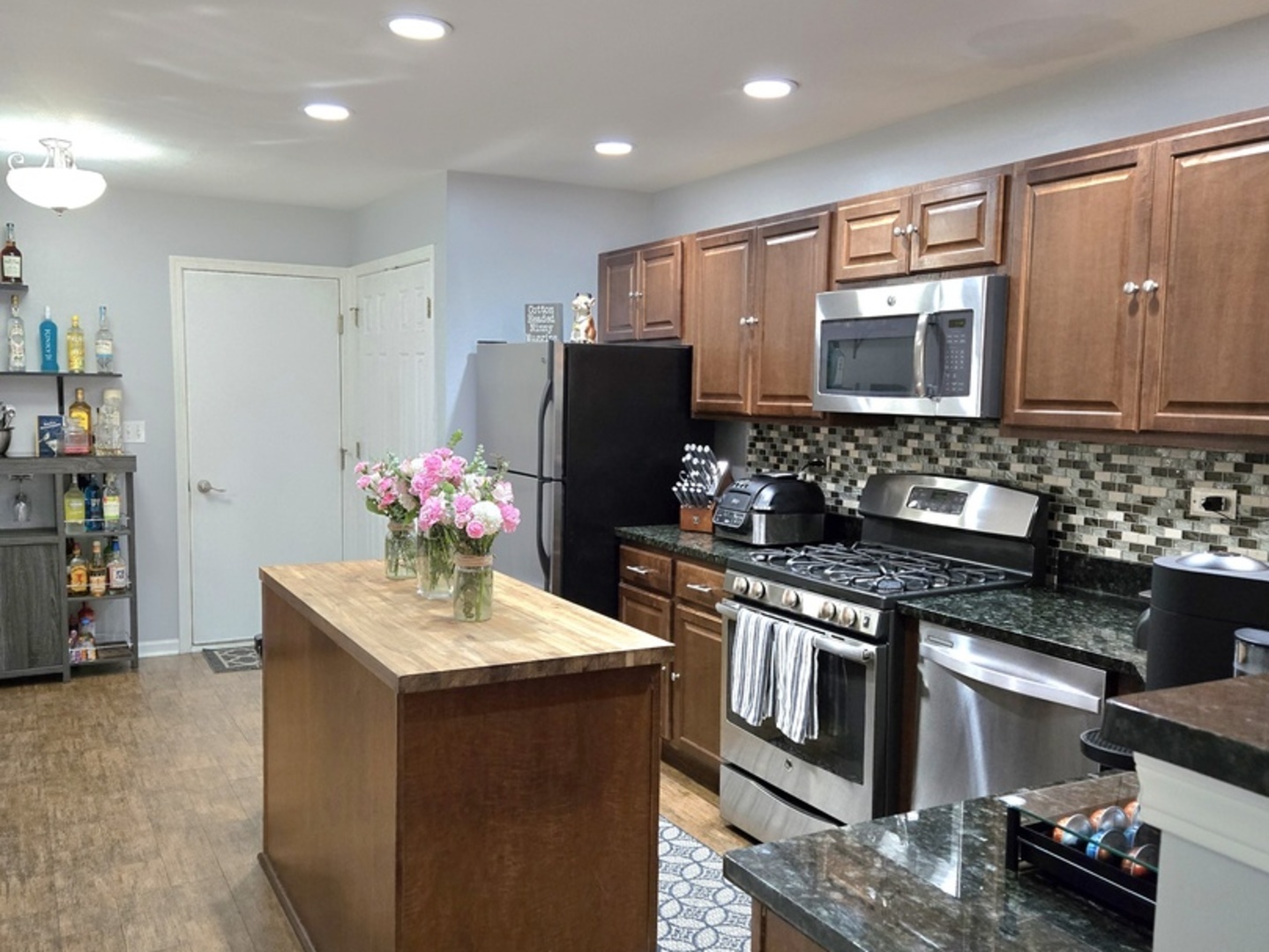 1736 Brookwood Road, Lisle, IL 60532